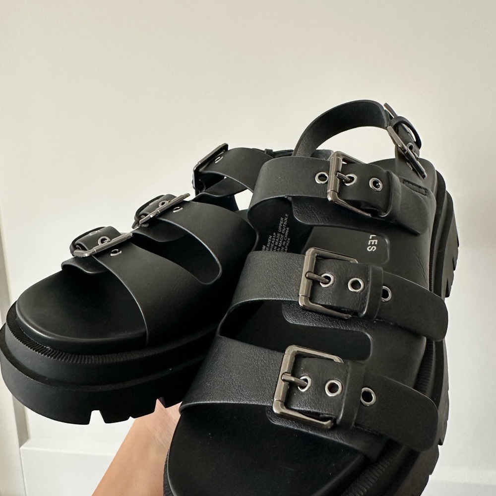 Sincerely Jules Black Buckle Sandals